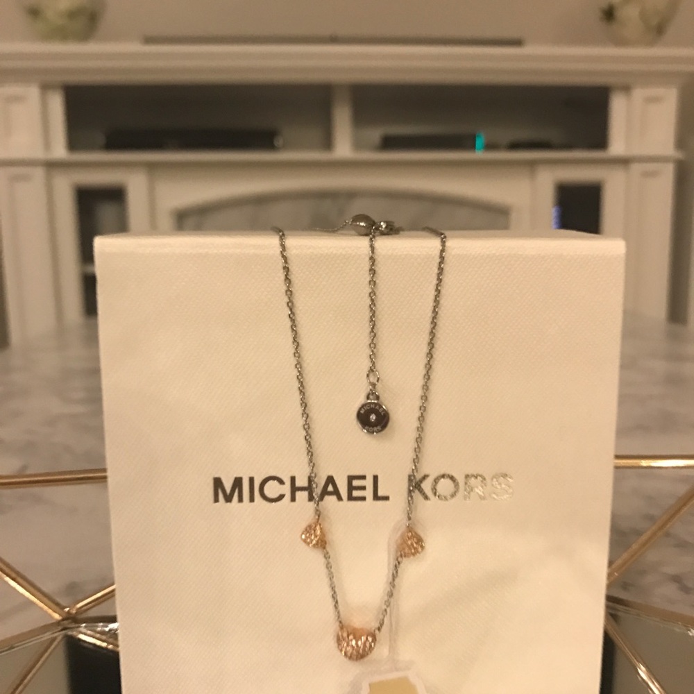 🆕 Michael Kors Pavé Hearts Necklace